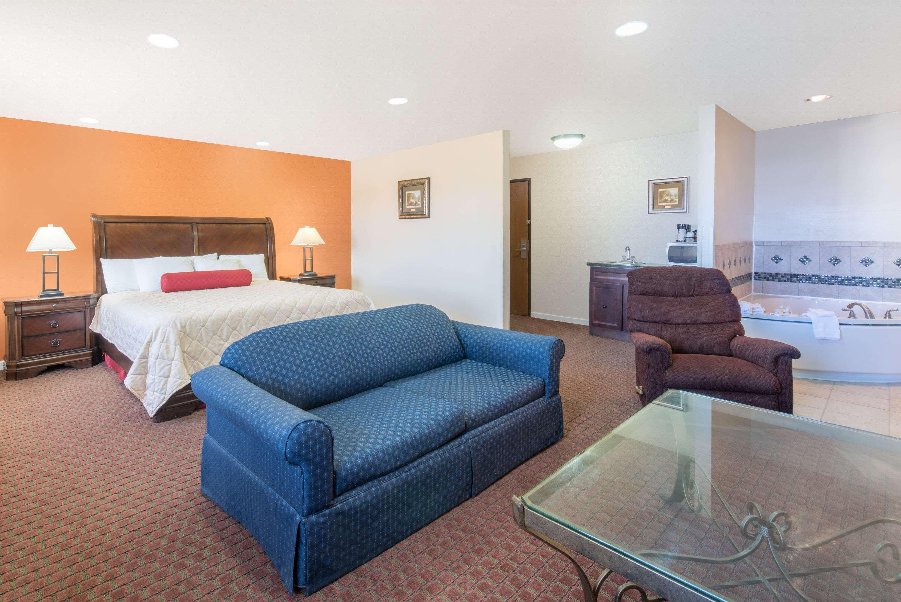 Days Inn By Wyndham Minot Exterior foto